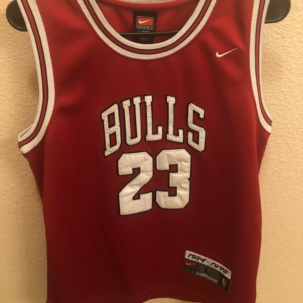 Signed Michael Jordan Jersey #23